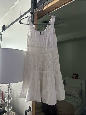 H&M White Sleeveless Smocked Tiered Mini Dress
